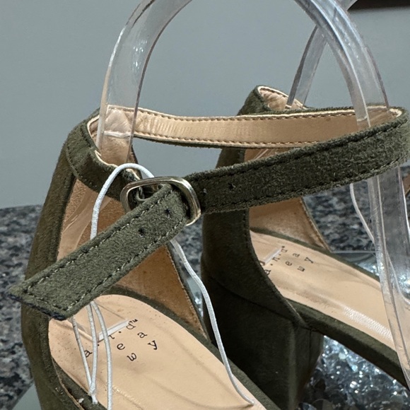 a new day Olive Block Heel Sandals - Picture 10 of 15